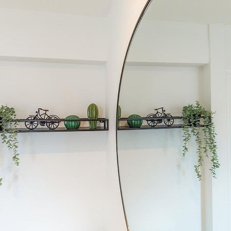 4 Bed City House With Private Garden And Parking Winchester Kültér fotó